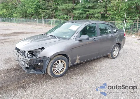 2011 Ford Focus Se z USA, uszkodzony, nr VIN 1FAHP3FN8BW121772